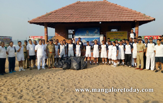 coast gurad clean up drive in mangalore